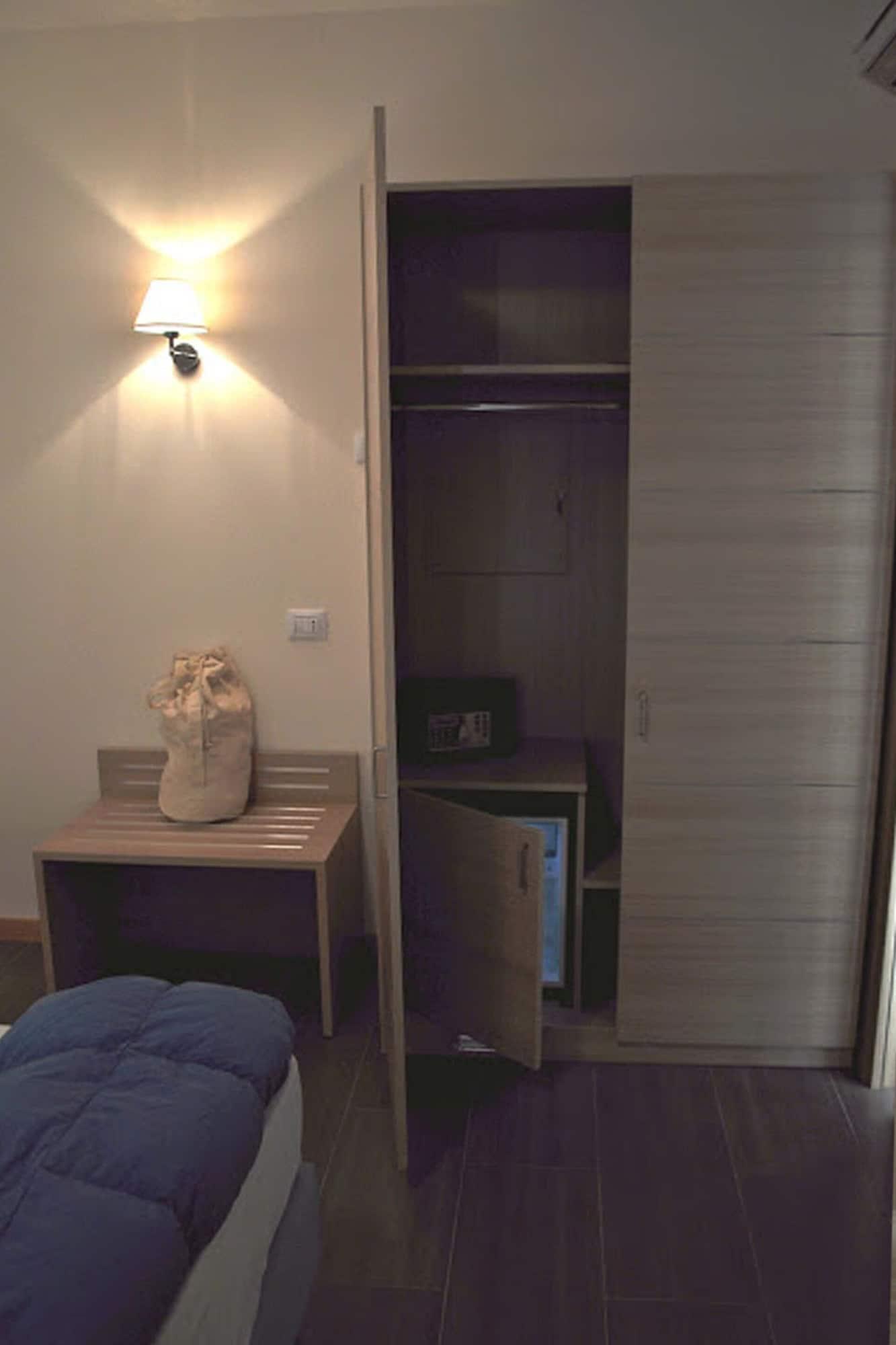 Hotel 325 Tor Vergata Рим Экстерьер фото