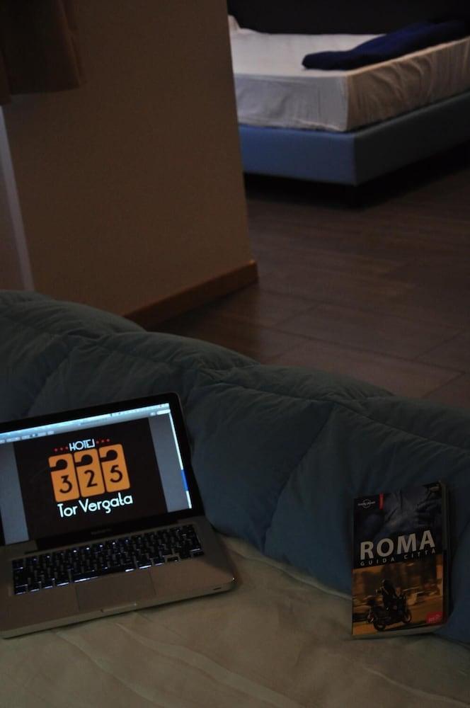 Hotel 325 Tor Vergata Рим Экстерьер фото