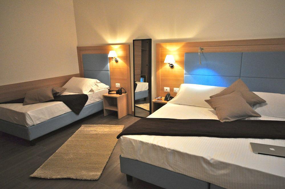 Hotel 325 Tor Vergata Рим Экстерьер фото